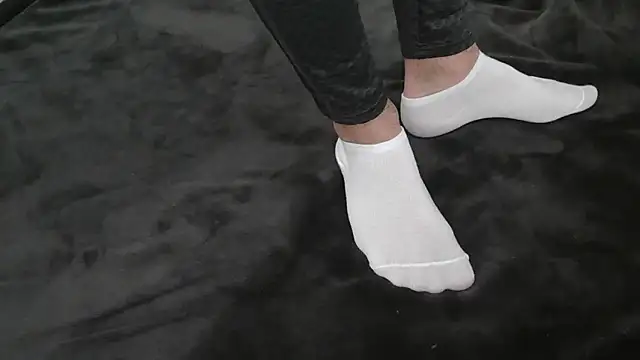 H0rnyCutie online show from November 26, 9:38 pm