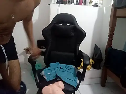 Snapshot of moreno25centimetro chatting on October 12, 2:21 am moreno25centimetro online show from October 12, 2:21 am