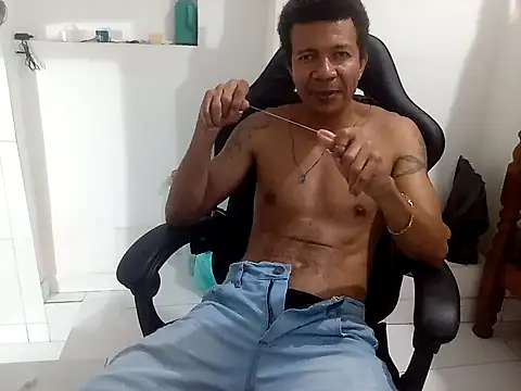 Snapshot of moreno25centimetro chatting on October 12, 7:57 pm moreno25centimetro online show from October 12, 7:57 pm