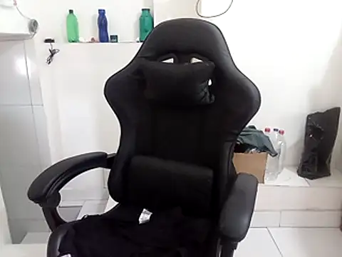 Snapshot of moreno25centimetro chatting on November 11, 12:38 pm moreno25centimetro online show from November 11, 12:38 pm