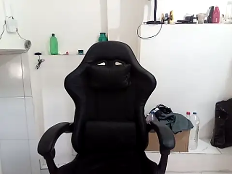 Snapshot of moreno25centimetro chatting on November 12, 5:35 pm moreno25centimetro online show from November 12, 5:35 pm