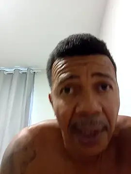 Snapshot of moreno25centimetro chatting on July 3, 12:00 pm moreno25centimetro online show from July 3, 12:00 pm