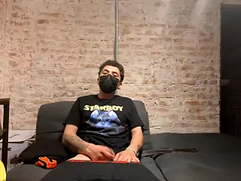 Molly Erik online show from April 26, 10:35 am