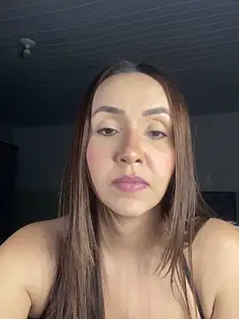 Snapshot of MiaDiosa chatting on November 11, 9:04 pm MiaDiosa online show from November 11, 9:04 pm