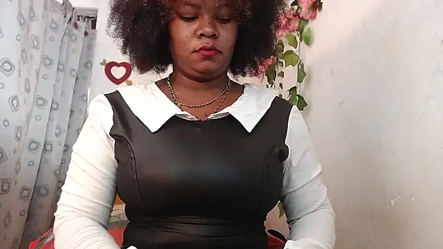 Snapshot of LULU_ALANAA_ chatting on September 12, 2:17 pm LULU ALANAA online show from September 12, 2:17 pm