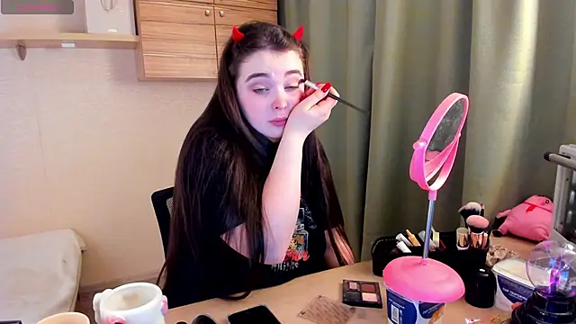 Alice next door online show from February 10, 2:32 pm