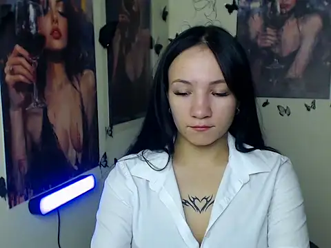 Snapshot of Em7MaA chatting on October 29, 1:13 pm Em7MaA online show from October 29, 1:13 pm