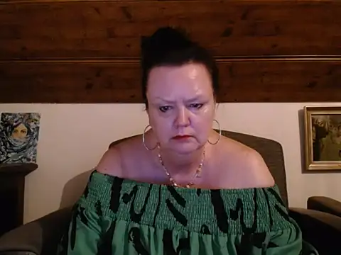 TiffanyMature online show from May 26, 8:27 pm