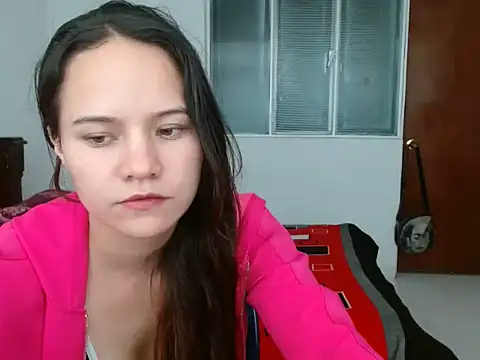 yarafuckass online show from June 9, 8:20 pm