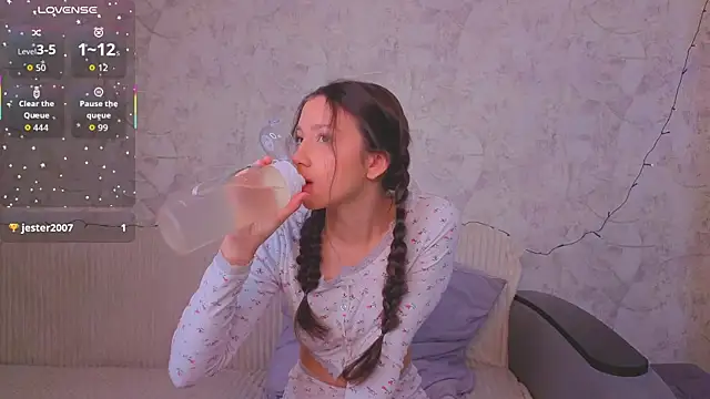 GiseleLamos online show from December 18, 3:45 am