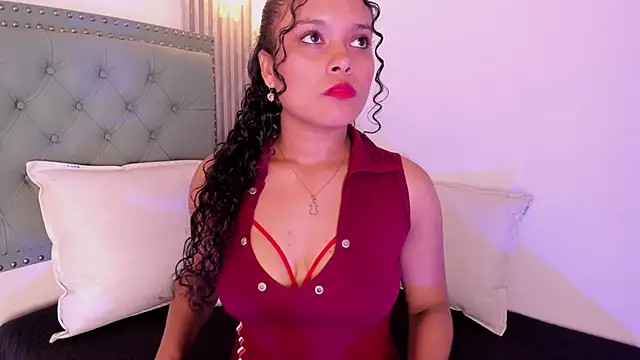 Snapshot of ValeriaJulio_ chatting on November 11, 7:25 pm ValeriaJulio online show from November 11, 7:25 pm