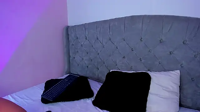 Snapshot of BianncaRibeiro chatting on March 2, 9:43 pm BianncaRibeiro online show from March 2, 9:43 pm