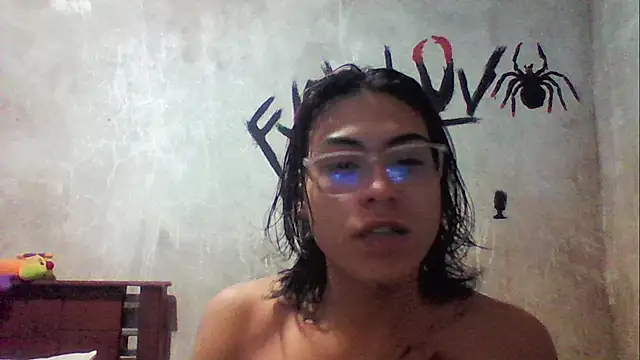 Snapshot of dirty_model chatting on December 1, 5:45 am dirty model online show from December 1, 5:45 am