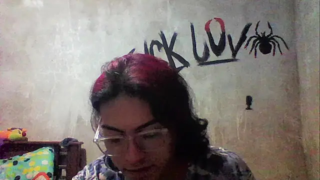 Snapshot of dirty_model chatting on December 3, 4:31 am dirty model online show from December 3, 4:31 am