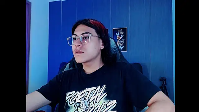 Snapshot of dirty_model chatting on January 13, 7:52 pm dirty model online show from January 13, 7:52 pm