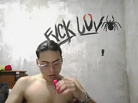 dirty model online show from March 16, 2:39 am