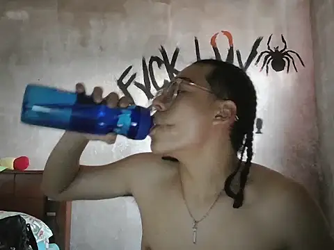 dirty model online show from March 17, 8:45 pm