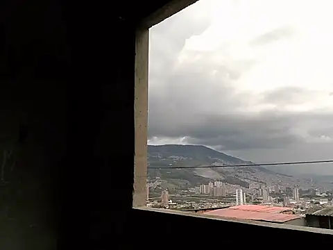 dirty model online show from April 5, 7:55 pm