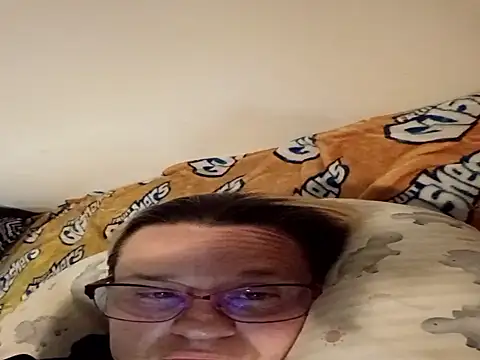 Snapshot of PremiumKitty chatting on October 2, 4:08 am PremiumKitty online show from October 2, 4:08 am