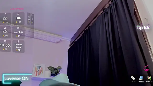 Snapshot of emmabridgerton chatting on October 25, 8:25 pm emmabridgerton online show from October 25, 8:25 pm