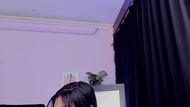 Snapshot of emmabridgerton chatting on November 26, 9:27 pm emmabridgerton online show from November 26, 9:27 pm