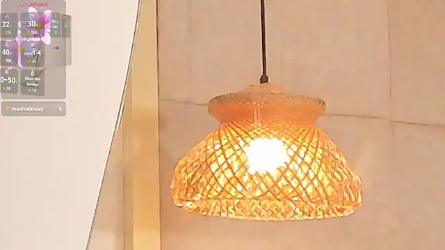 Snapshot of VioletHilton chatting on November 11, 6:41 pm VioletHilton online show from November 11, 6:41 pm