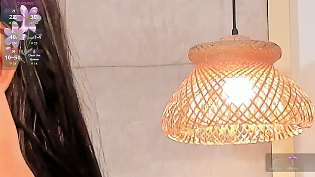 Snapshot of VioletHilton chatting on November 19, 7:25 pm VioletHilton online show from November 19, 7:25 pm