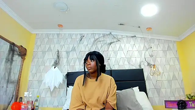 Snapshot of OliviaGarciaa chatting on October 30, 8:09 pm OliviaGarciaa online show from October 30, 8:09 pm