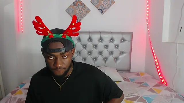 eebony stallion online show from December 3, 6:17 pm