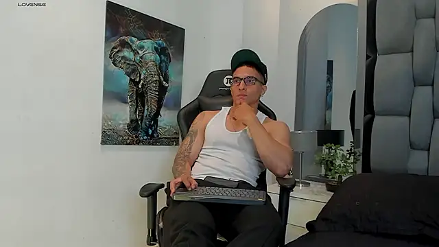 Dash Bukoski online show from February 18, 12:12 pm