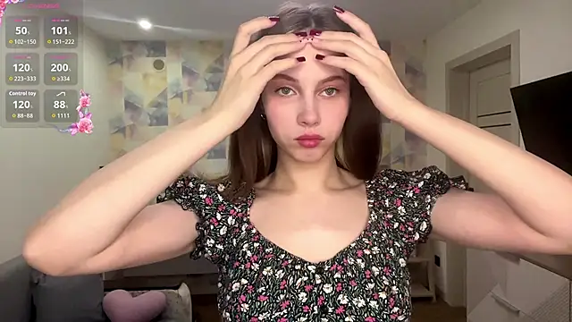 NylaNadler online show from April 7, 4:02 am