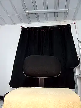 Snapshot of Victoriia-69 chatting on November 27, 4:36 am Victoriia-69 online show from November 27, 4:36 am