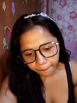 hotmomma8 online show from April 8, 2:22 am