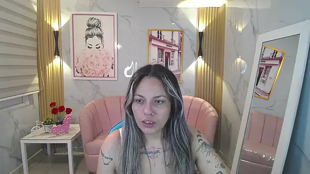 Jade Jones a online show from December 5, 3:37 am