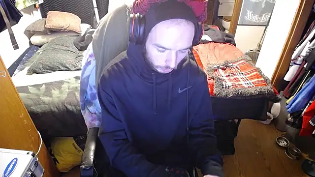 womenhateme69 online show from December 5, 2:25 pm