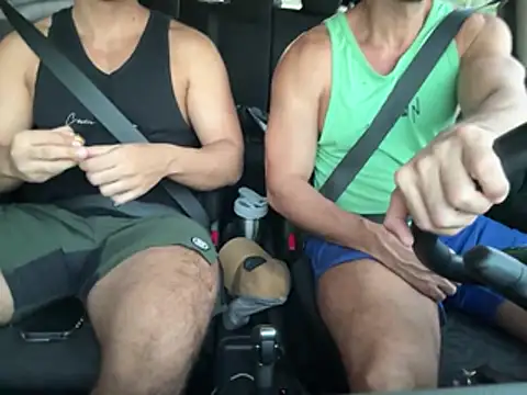 Snapshot of CasadoLutadorBigStuds chatting on June 11, 8:07 pm CasadoLutadorBigStuds online show from June 11, 8:07 pm