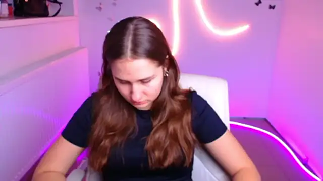 Stefanie Sweet online show from November 19, 6:35 am