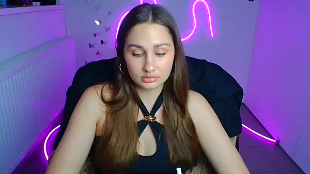 Snapshot of Stefanie_Sweet chatting on June 18, 11:25 am Stefanie Sweet online show from June 18, 11:25 am