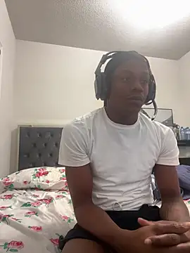 Snapshot of labishyoung25 chatting on December 14, 8:52 am labishyoung25 online show from December 14, 8:52 am