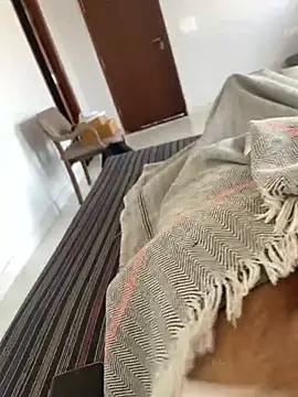 Desiandaz online show from November 14, 9:52 am