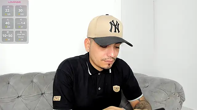 Snapshot of OwenStonne_ chatting on September 12, 4:12 am OwenStonne online show from September 12, 4:12 am