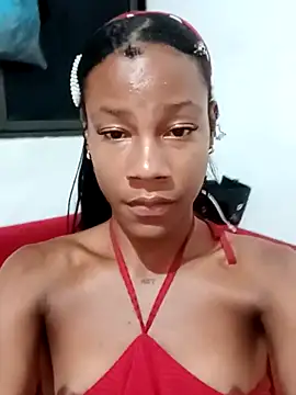 Snapshot of Yvonne_yeleaneee chatting on July 23, 8:34 am Yvonne yeleaneee online show from July 23, 8:34 am