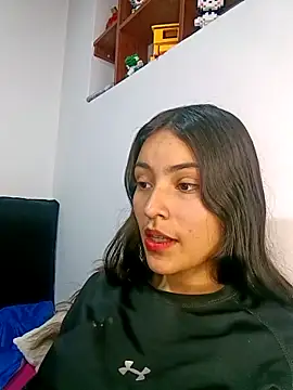 Snapshot of hotwife26 chatting on February 10, 12:48 am hotwife26 online show from February 10, 12:48 am