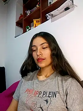 Snapshot of hotwife26 chatting on February 15, 12:07 am hotwife26 online show from February 15, 12:07 am