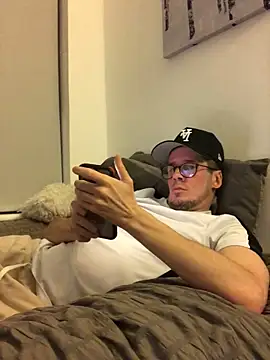 shyandchilling online show from May 16, 9:13 pm