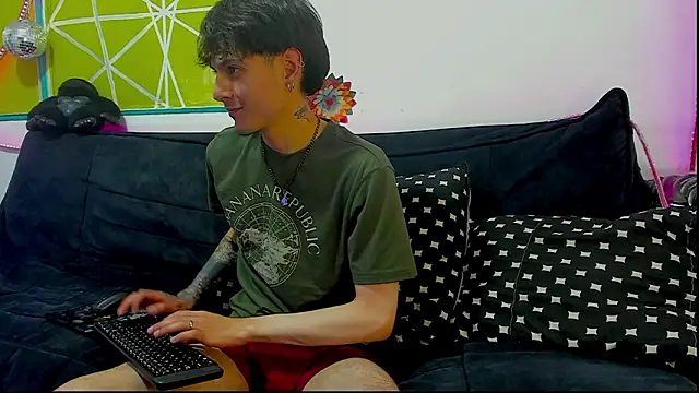 Dioniso guy8 online show from March 28, 8:19 pm