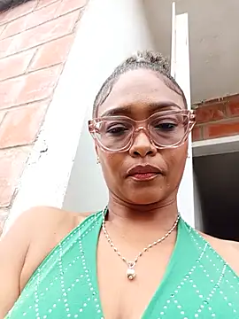 BiiancaEstradaa online show from July 3, 1:28 pm