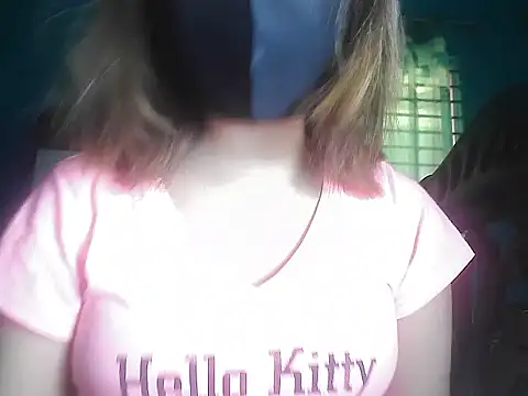 Snapshot of meghbalikargolponoy09 chatting on November 25, 8:14 am meghbalikargolponoy09 online show from November 25, 8:14 am