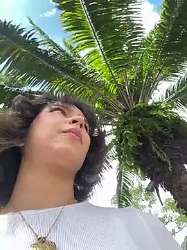 Adry Bach  online show from September 29, 7:08 pm