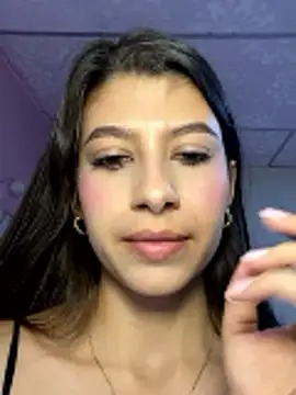 Snapshot of Lenapink19 chatting on November 18, 10:47 pm Lenapink19 online show from November 18, 10:47 pm